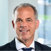 E-mail e número de telefone de Martin Gauss