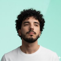 Simon, l’assistant communication Employee Rémi Lagache's profile photo