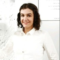 Dominika Cyron Email