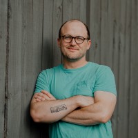 Neon Canvas Employee Robert Busby's profile photo