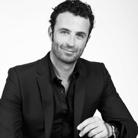 Victor Robert Email