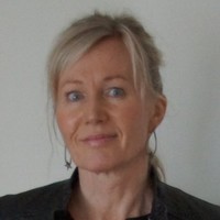 Helle Holst Email