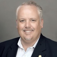 Travis Hébert Email