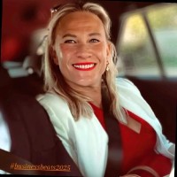 WattFox GmbH Employee Nadine Vigansky's profile photo