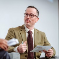Oleg Chirița Email