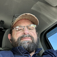 Robert Oliveira Email