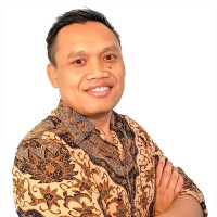 Thunderbird School of Global Management Employee Yully Purwono's profile photo