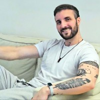 Augusto Z. Email