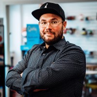 Tobias Henze Email