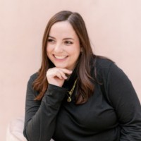 Loverly Employee Emily Trine's profile photo