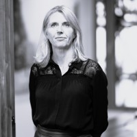 Selina Wakeling Email & Phone Number