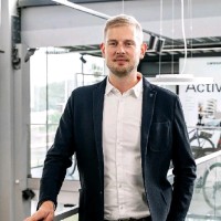 Email e telefono di John Emontspool