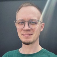 Taras Romaniv Email