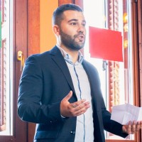 Daniel Vivas Email