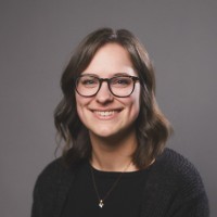 Anna Vamos Email & Phone Number