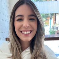 Giulia Magalhães Email