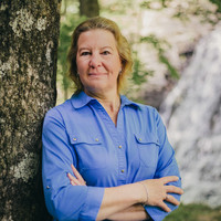 Realty One Group Supreme Employee Becky Birdsall's profile photo