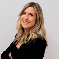 24i Employee Verónica López's profile photo