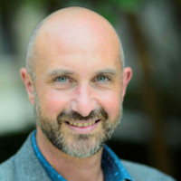 E-mail e número de telefone de Adam Huttler