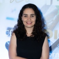 Larissa Candiotto Email