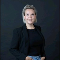 Sanne Schonis Email