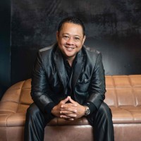 Peter Luu Signature Group Real Broker Employee Peter Luu's profile photo