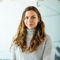Daniela Mendes Email