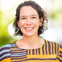 Vicky de la Garza Email