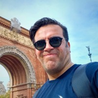 Hugo Muñoz Jaramillo Email