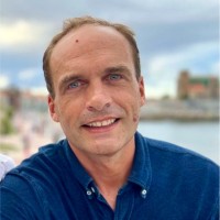 Fernando Artiñano Email
