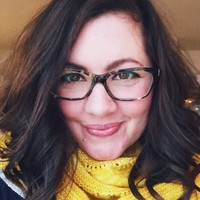 Ravishly Employee Joni Edelman's profile photo