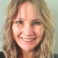 Eva Pjonsgården Email