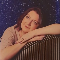 Leonie Ross-Turner Email & Phone Number