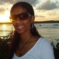Monique Soares Email