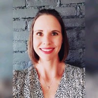 WCG Inc. Employee April Neukam's profile photo