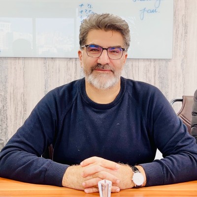 Vali Khodadadi Email
