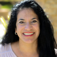 Star Real Estate Employee Lisa Dowell's profile photo