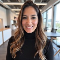 Daniela R. Email