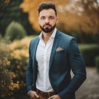 Marcin Lis Email
