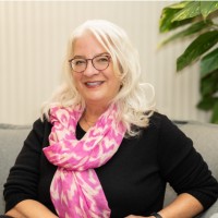 Susanne Poel Email