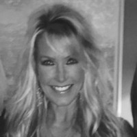 j.hilburn Employee Lori Edstrom's profile photo