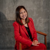 Nina dela Fuente Email & Phone Number