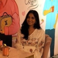 Sriya Lingamaneni Email
