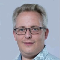 Hendrik Bäcker Email