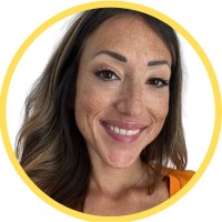 Yes & Well Co Employee Robin Wilson's profile photo