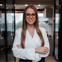 OAB/PR Employee Mayara Slomecki's profile photo
