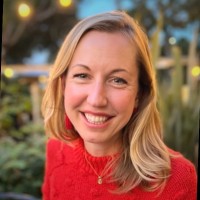 Freelance / Graphic Design Services Employee Leslye Smith's profile photo