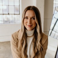 The Knot Worldwide Employee Emma Allen's profile photo
