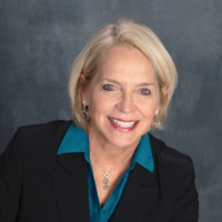 Trueblood Real Estate Employee Julie Fogle's profile photo
