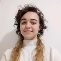 Ana Beatriz de Melo Brito Email